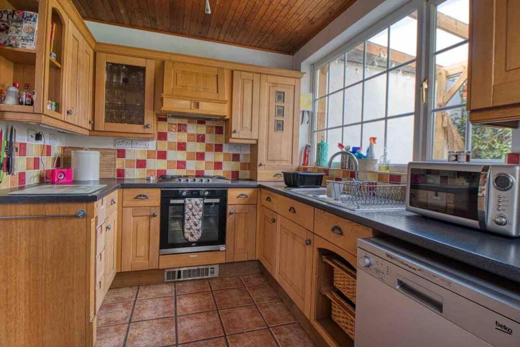 Large Character Home, Hot Tub, Beach 5 Min Walk Gorleston-on-Sea Eksteriør billede