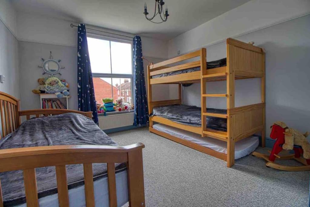 Large Character Home, Hot Tub, Beach 5 Min Walk Gorleston-on-Sea Eksteriør billede